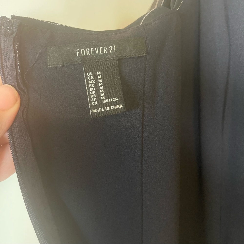 Forever 21 pinstripe strapless cutout navy zippered jumpsuit size medium - Picture 6 of 7
